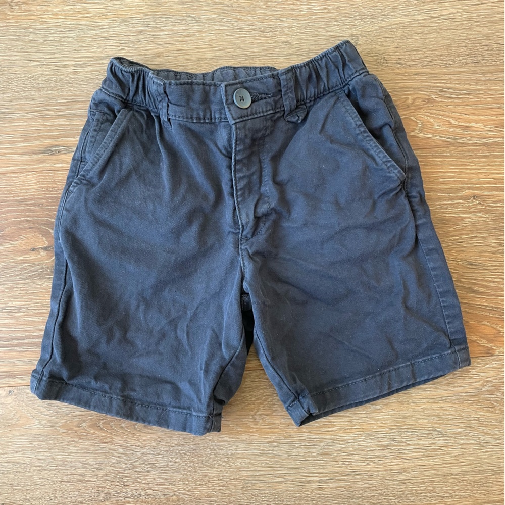 Zara size 5 Chino shorts. Navy blue. Great condition.